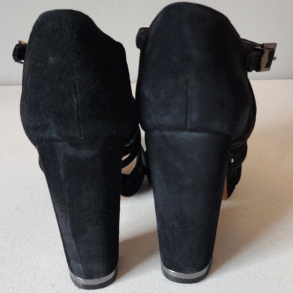 BCBG MaxAzria Sandals "EUC" - Picture 6 of 15